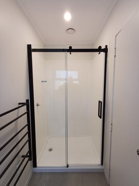 Shower Glass Supply and Install Carousel 8