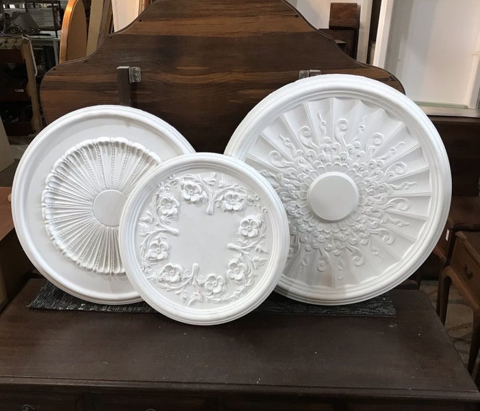 Plaster Ceiling Roses - Selection Available - #4831-35. Carousel 1