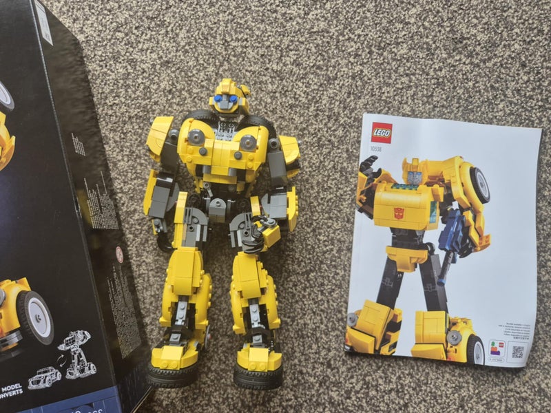 Transformers Bumblebee 10338 LEGO Carousel 2