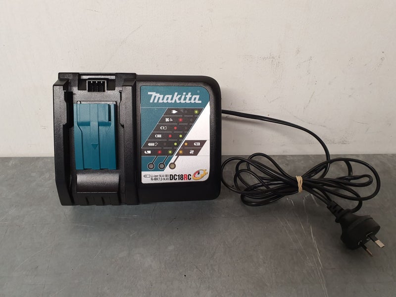 Makita 18V Battery Charger DC18RC Carousel 1
