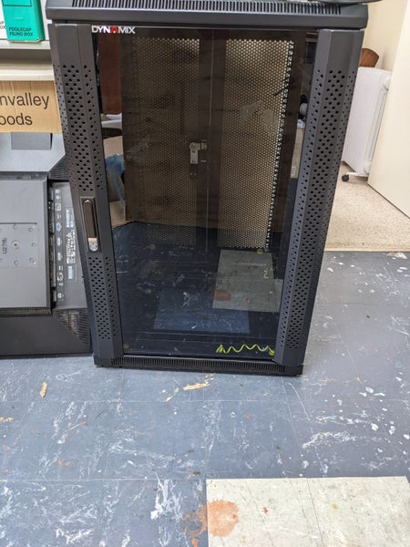 Dynamix Server Cabinet Carousel 11