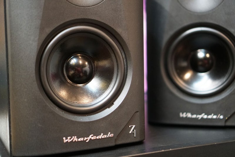 Wharfedale Diamond 7.1 British Classic Bookshelf Speakers with Covers Carousel 2