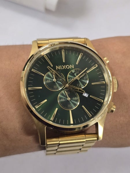 Nixon The Sentry Chrono All Gold/Green Sunray Watch Carousel 11