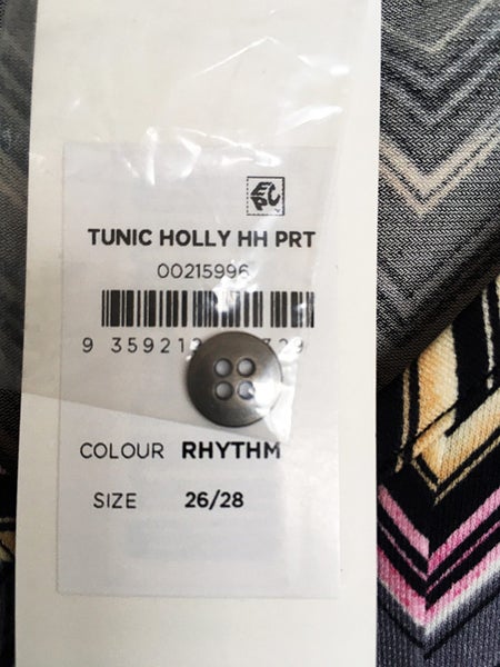 Size 26/28 - Elegant Ladies Tunic Carousel 2