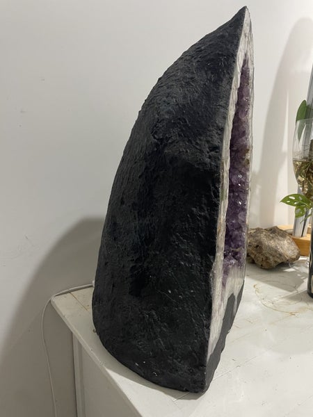 Amyethist Geode Carousel 2