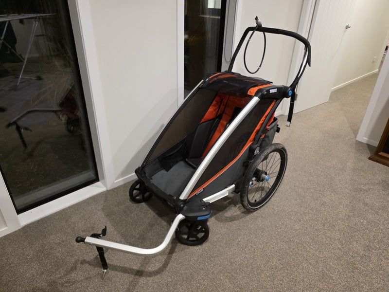$1 RESERVE! Thule Chariot Cross Carousel 2