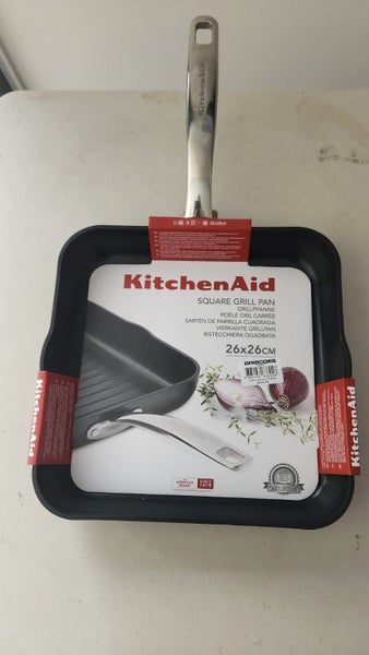 KitchenAid Square Grill Pan 26 x 26 cm RP$224.99 Carousel 1
