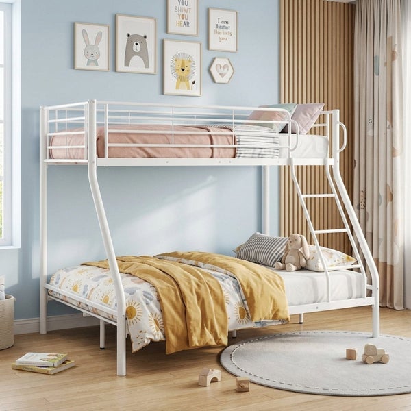 Triple Bunk Bed Carousel 1