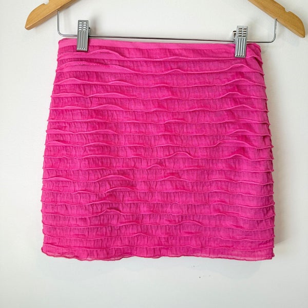 Glassons Pink Textured Mini Skirt - Size M Carousel 2