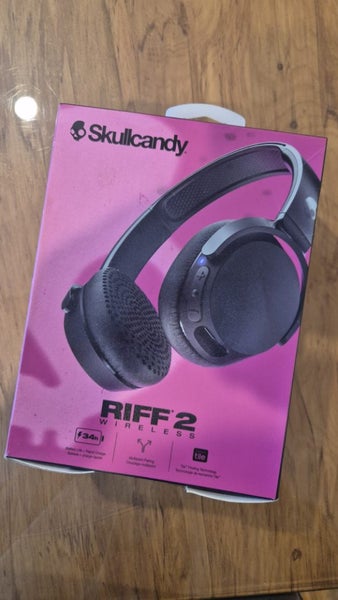 Skullcandy Riff 2 Wireless Headphones Carousel 1