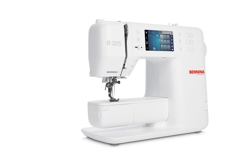 BERNINA B 325 Sewing Machine Carousel 2