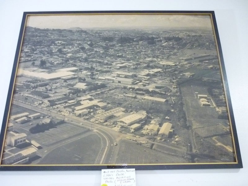 WHITE'S AVIATION MT ROSKILL AUCKLAND c1960'S PHOTO Carousel 1