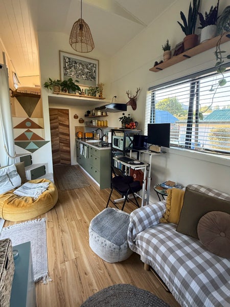 Tiny House on wheels Carousel 1