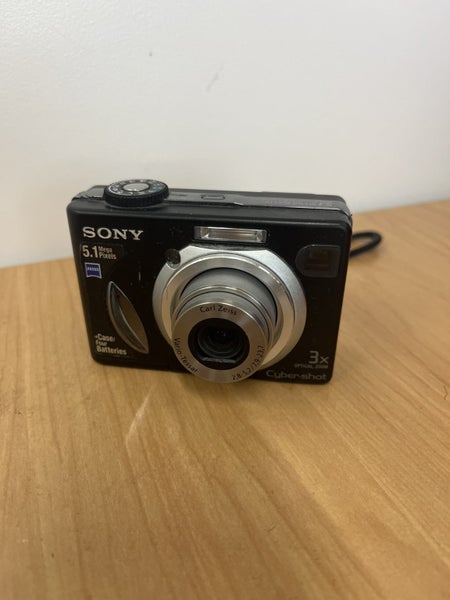 Sony Cyber-shot DSC-W15 digital camera Carousel 1