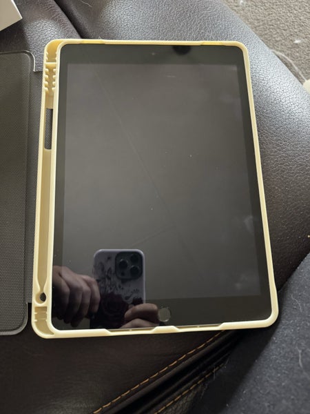 Apple i pad Carousel 1