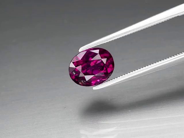 $1 RES * Buy Now $899.00 * 2.24ct Oval Pinkish Purple Garnet Loose Gemstone Carousel 2