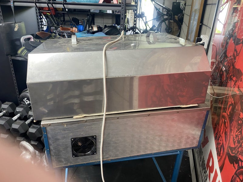 JKV30 Hermes Tempering and Moulding Chocolate Machine Carousel 17