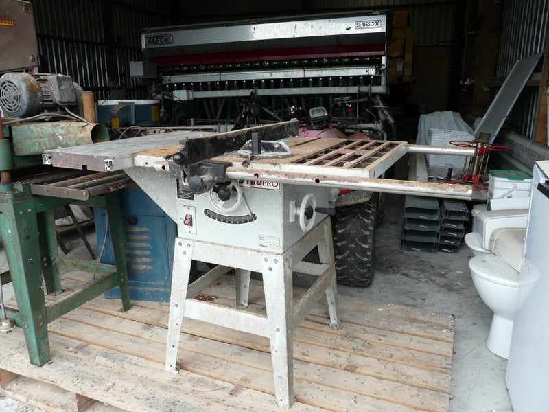 Bench saw Carousel 1