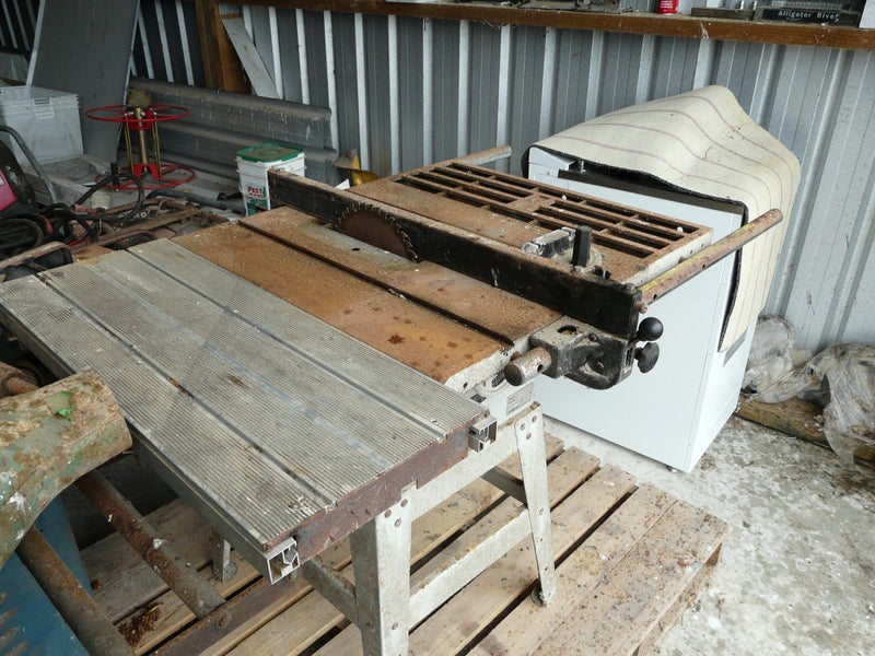 Bench saw Carousel 2