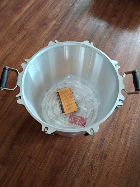 American pressure cooker/canner Carousel 2