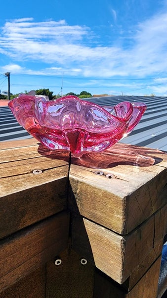 ~" Vintage Cranberry Pink Art Glass Bowl "~ Carousel 2