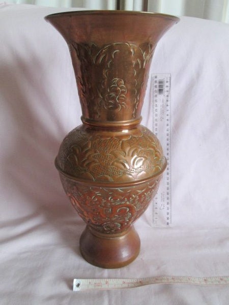 LARGE COPPER VASE/ POT - DECORATIVE >>> >>>>> Carousel 1