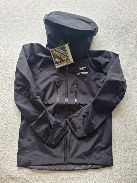 Arc'teryx Alpha SV Men's Jacket - Size M Carousel 1
