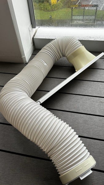 Goldair GPAC350W Hot and Cold Portable Air Conditioner Carousel 4