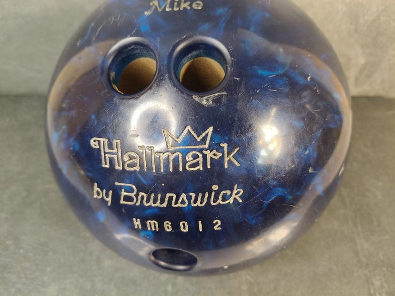 Bowling ball tenpin brunswick Carousel 2