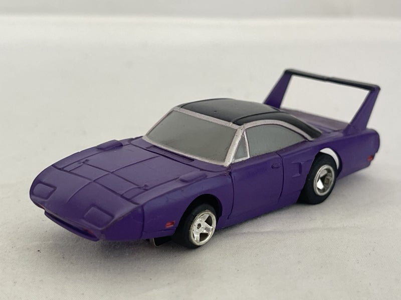 LIFE LIKE PURPLE DODGE CHARGER SLOT CAR Carousel 1