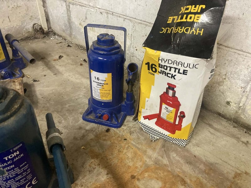 Hydraulic Jack's Carousel 2