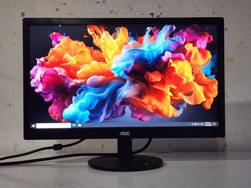 - AOC E2070SWN 19.5" LED Monitor - 1600 x 900, 16:9, VGA Carousel 1
