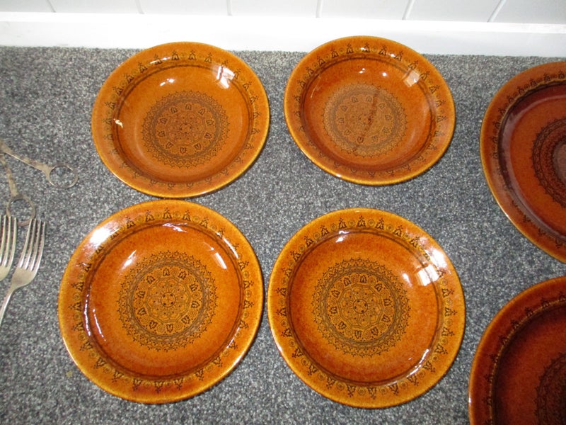 Crown Lynn - Rustic Lace plates Carousel 2