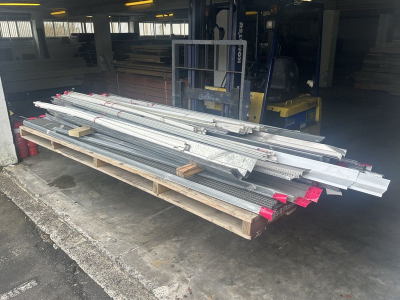 FLASHING CLEARANCE – FULL PALLET - ~45 PROFILES Carousel 1