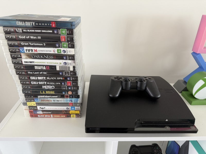 Playstation 3 Slim (PS3) 120GB - Mint + Games Bundle Carousel 1