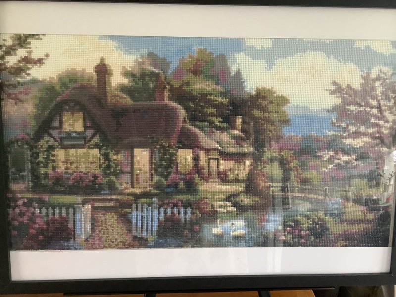 Framed Diamond Painting- English Cottage & Garden 68.5cm x 48.5cm Carousel 1