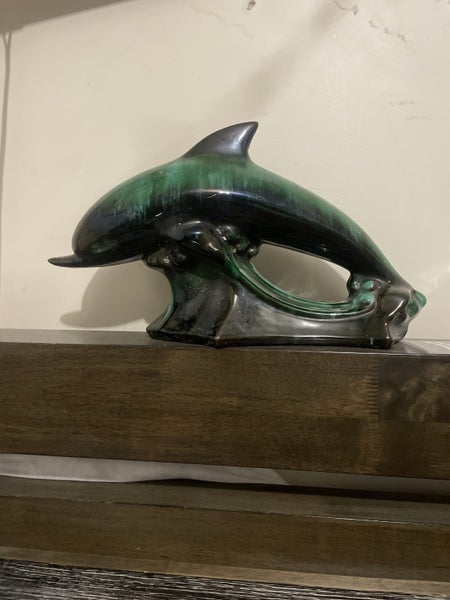 Blue mountain dolphin Carousel 1