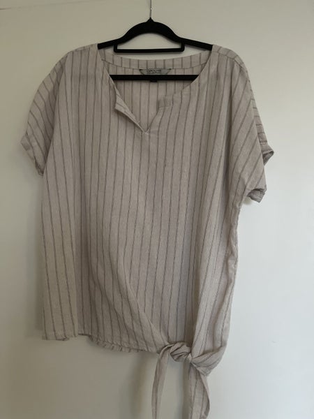Caroline Collection Top SZ 16 Carousel 1