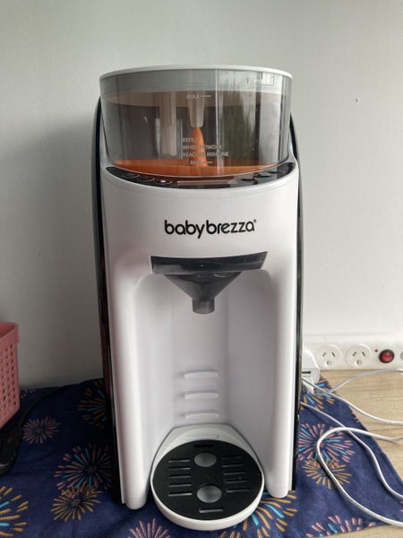 Baby Formula dispenser- baby brezza Carousel 2