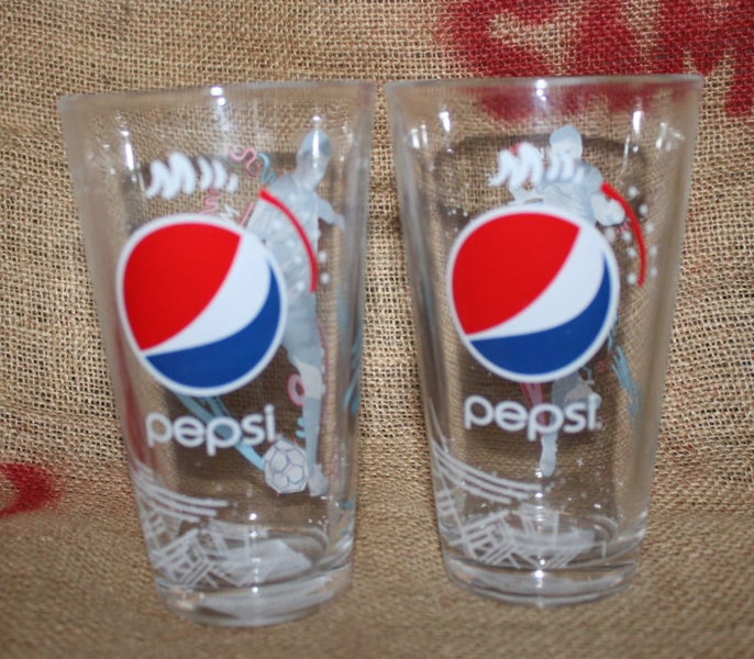 2x Pepsi Football Glasses - Robin Van Persie & Lional Messi Carousel 2