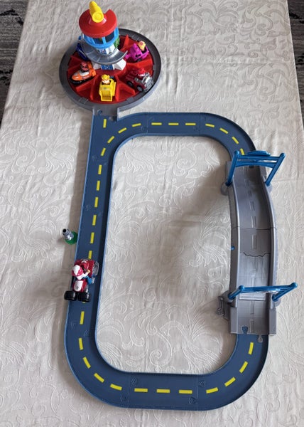 Paw Patrol Launch and Roll Track Set Carousel 2
