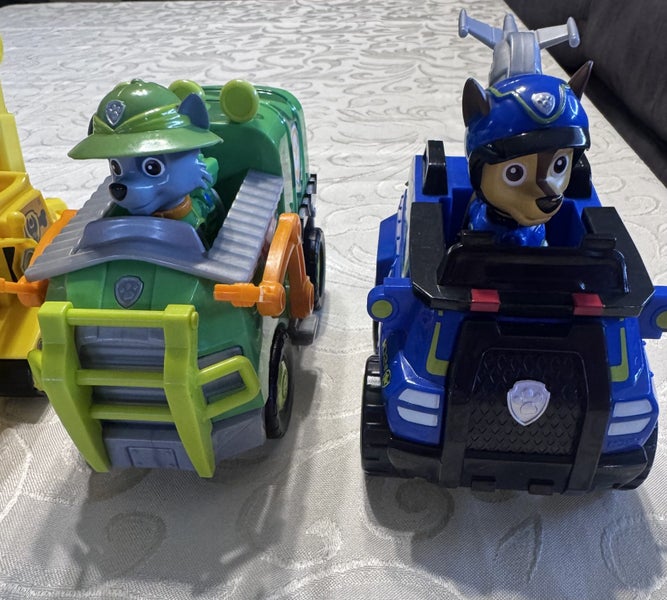 Paw Patrol Character and Vehicle Set Carousel 2