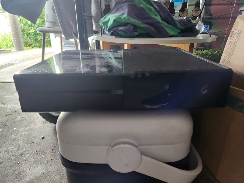 Xbox One + games+controller Carousel 3