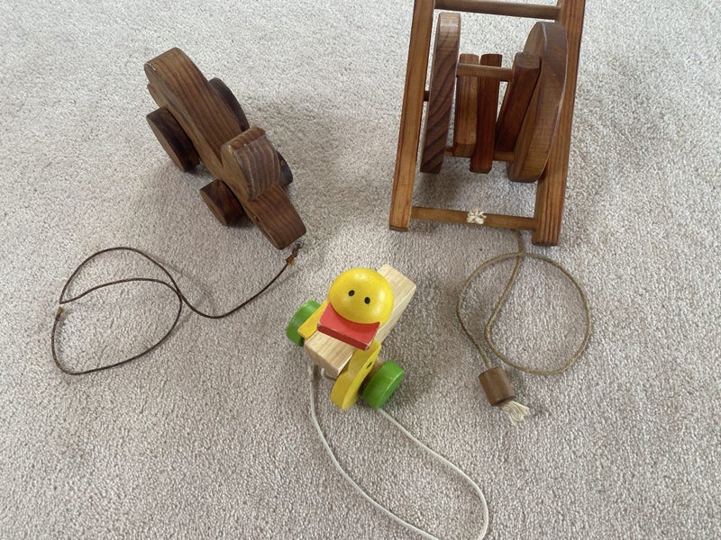 Vintage Pull Toys Carousel 1