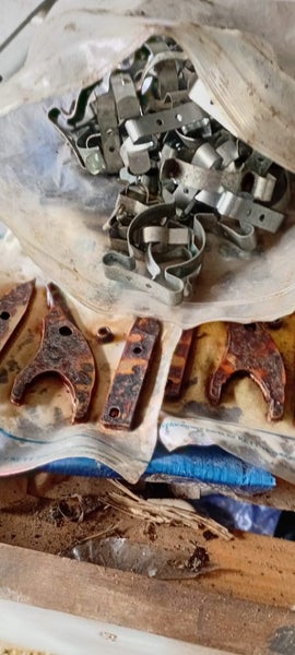 BRACKETS + HEAPS MORE.. Carousel 9