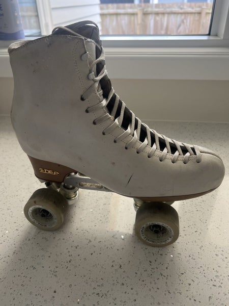 EDEA Figure Skates Carousel 1