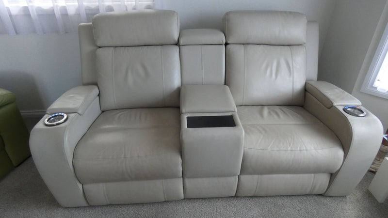 Furniture Carousel 1