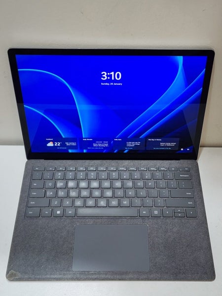Microsoft Surface Laptop 4 (13.5") | Ryzen 5 | 8GB RAM | 256GB SSD Carousel 1