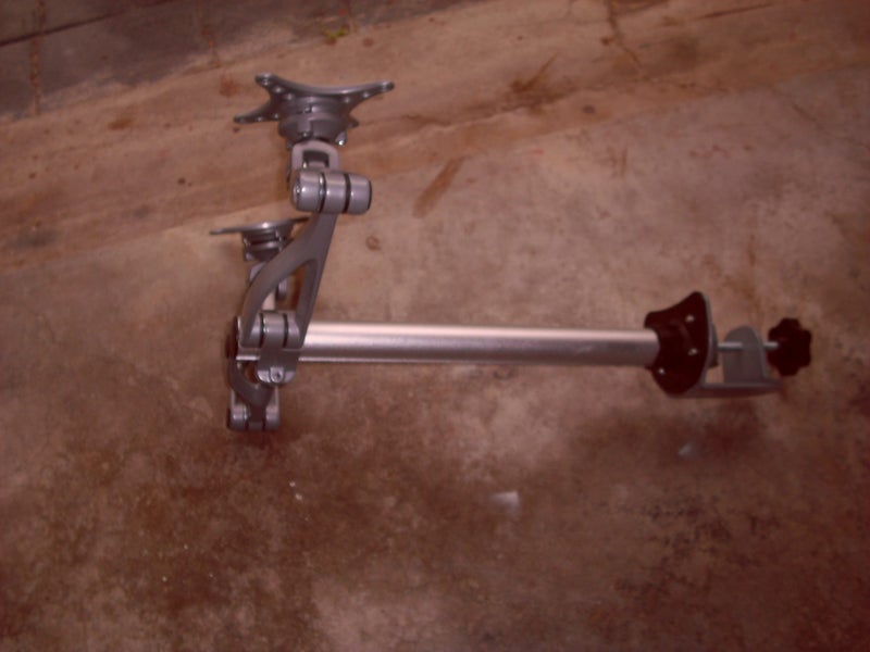 dual monitor stand Carousel 2