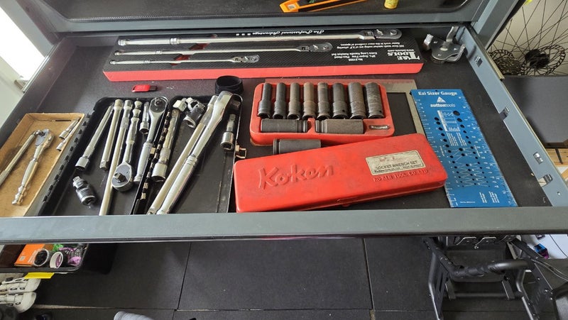 Snap-on tool box and tools Carousel 2